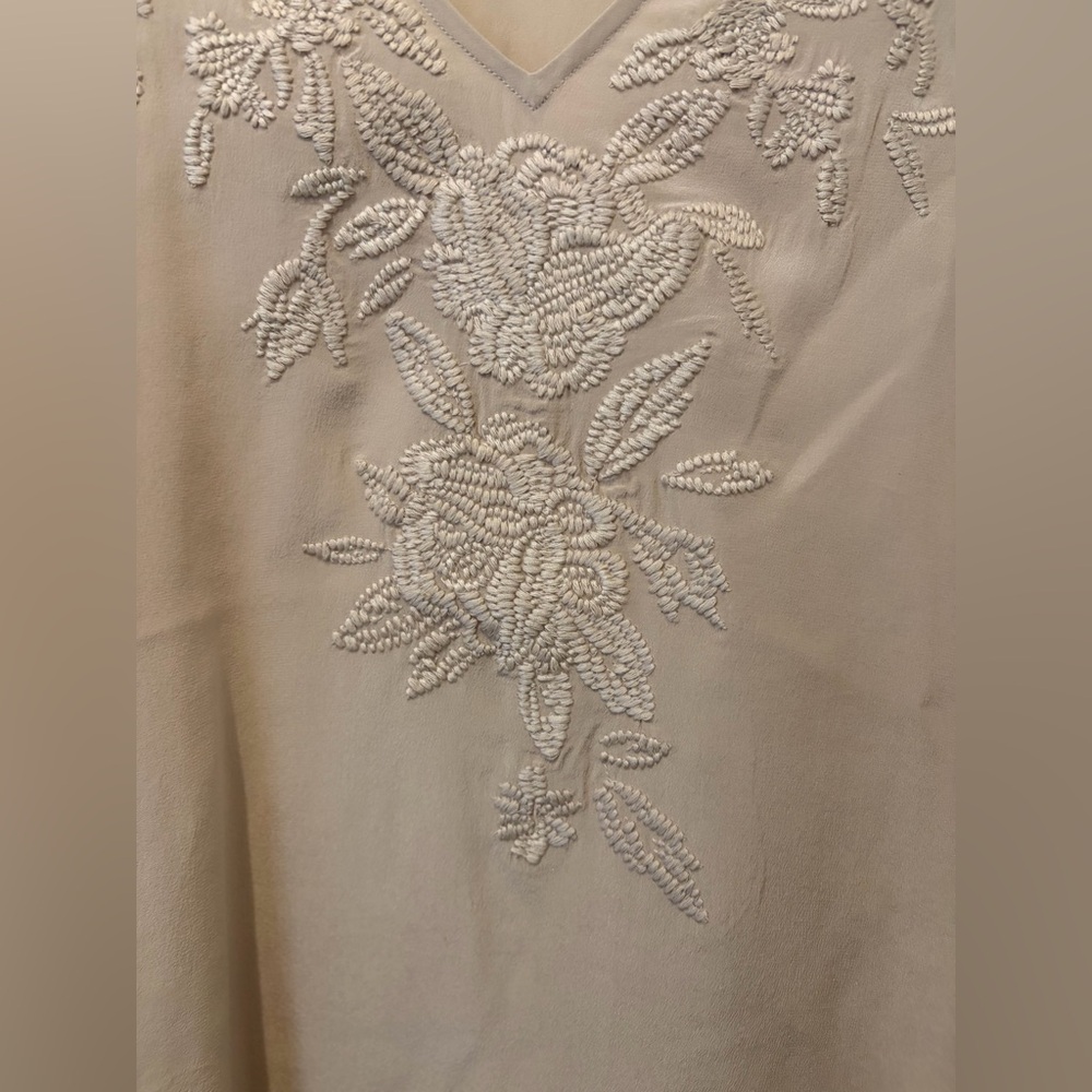 Massimo Dutti SILK Embroidered V-neck Blouse - Size 4 - Picture 4 of 9